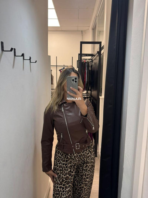 Chaqueta polipiel marrón