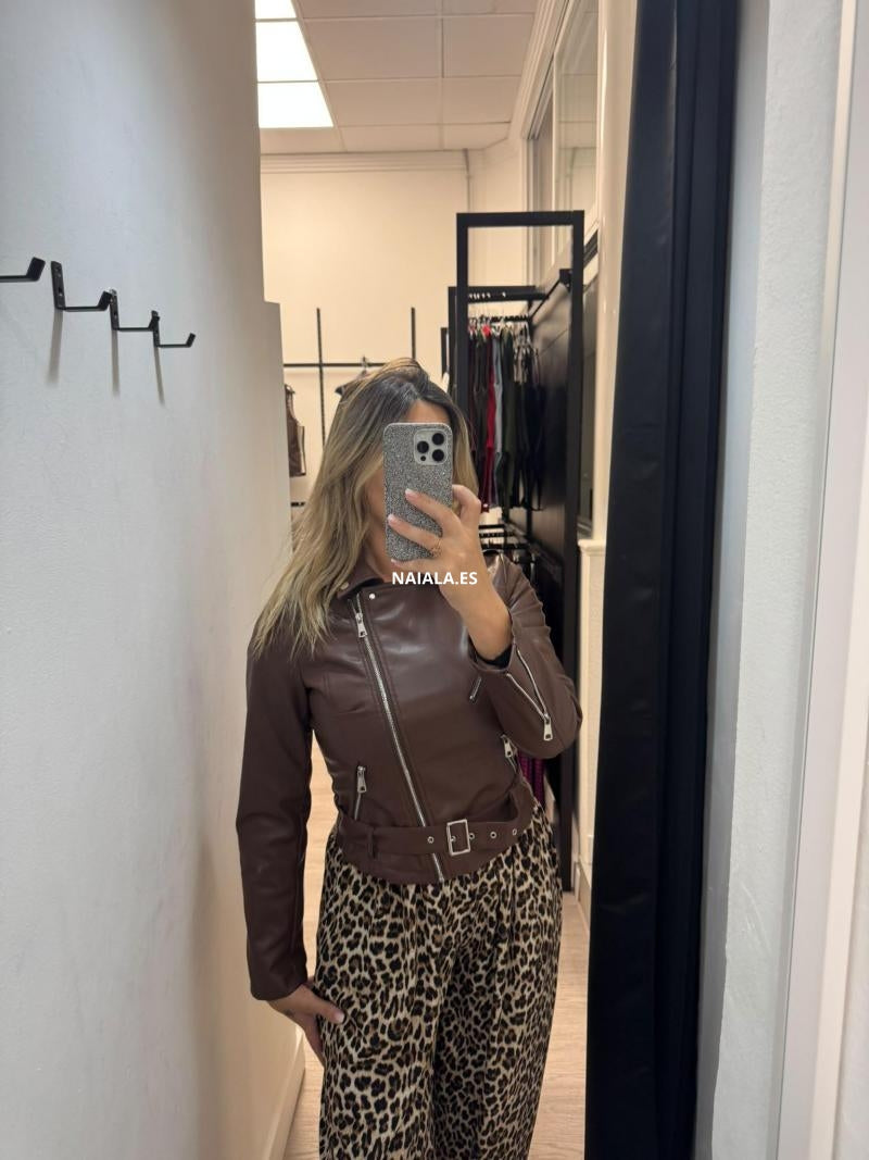 Chaqueta polipiel marrón