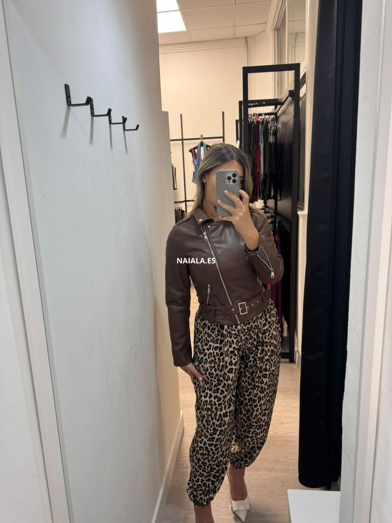 Chaqueta polipiel marrón
