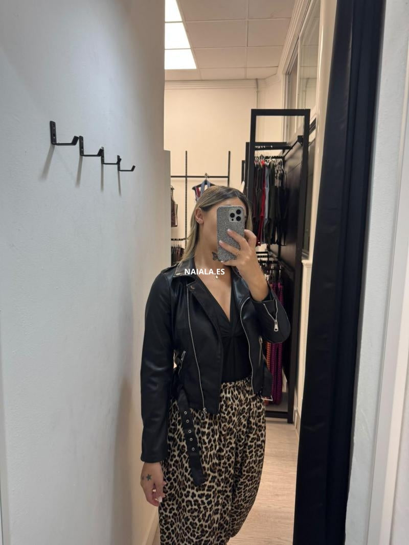 Chaqueta polipiel negra